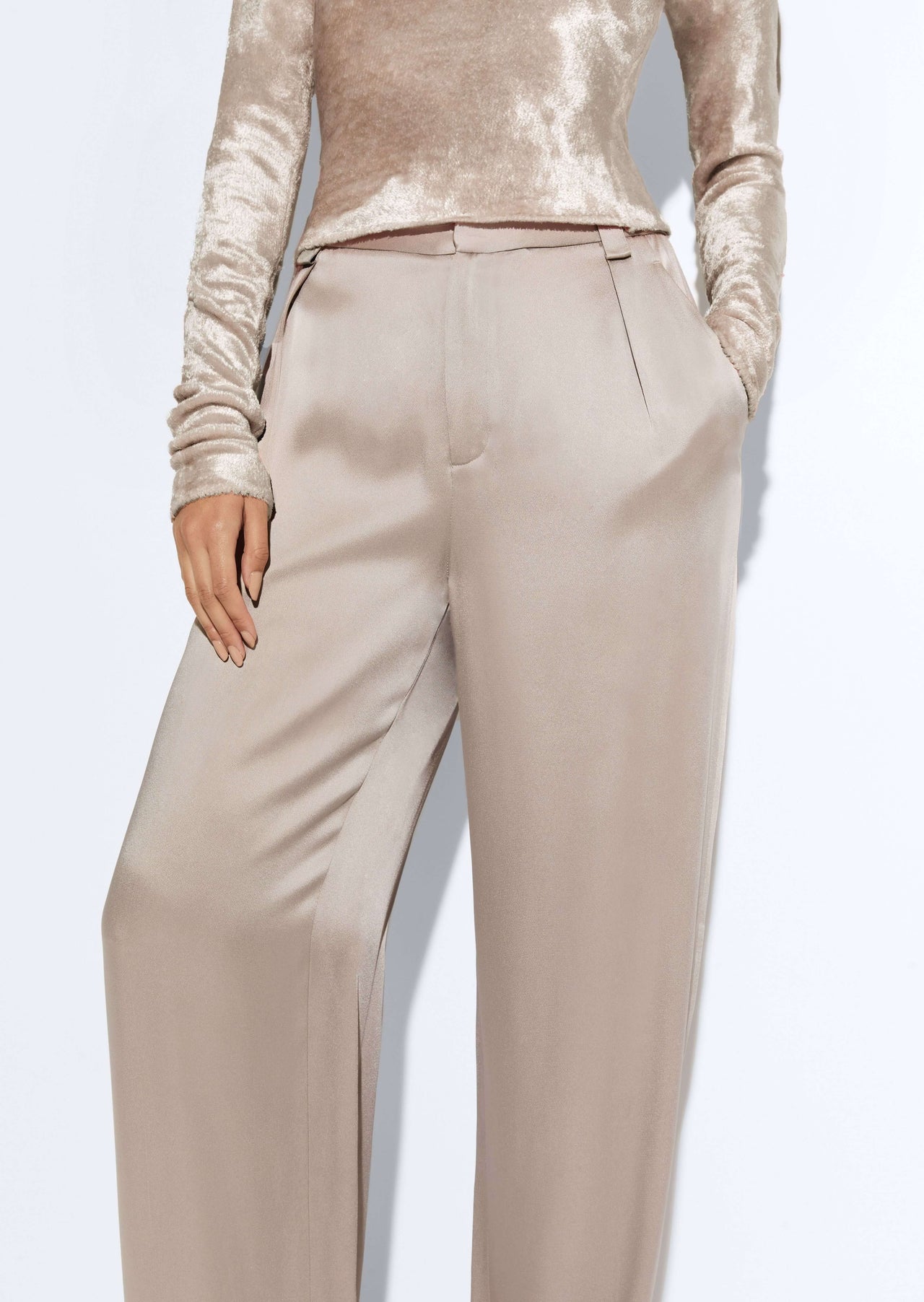 Satin Relaxed Pleated Pant